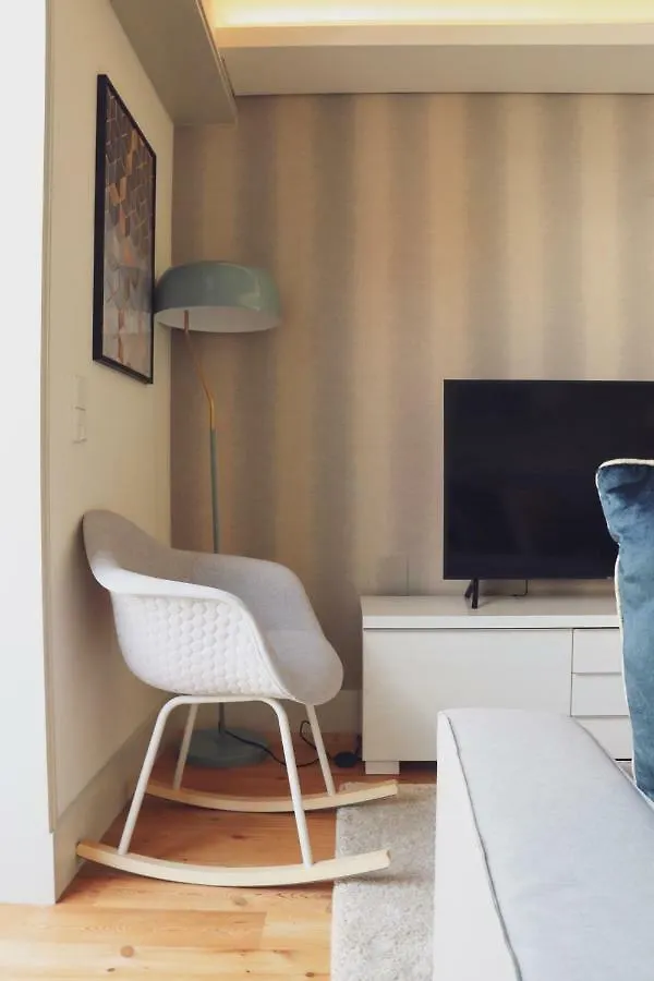 Central Lisbon Balcony Lux Apartment 0*,  Πορτογαλία
